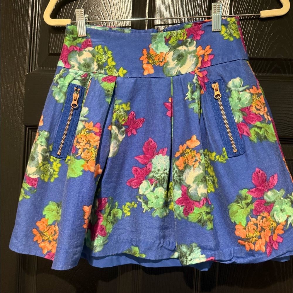 Anthropology Maeve Floral Blue Skirt with Zipper Accents size 0